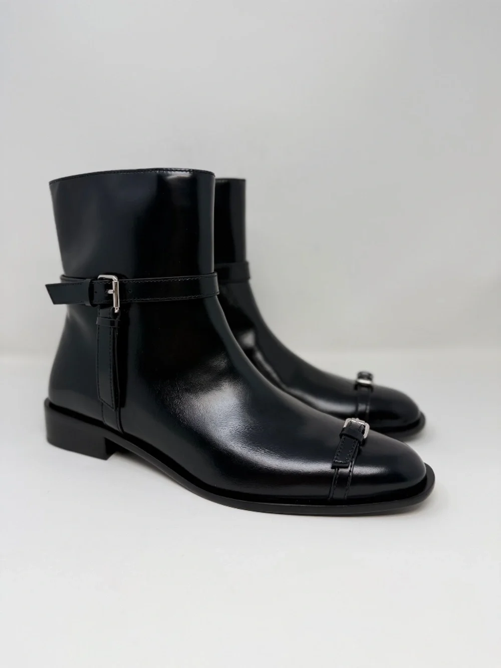 New Tory Burch Runway Multi Buckle Ankle Boot Perfect Black Sz 10